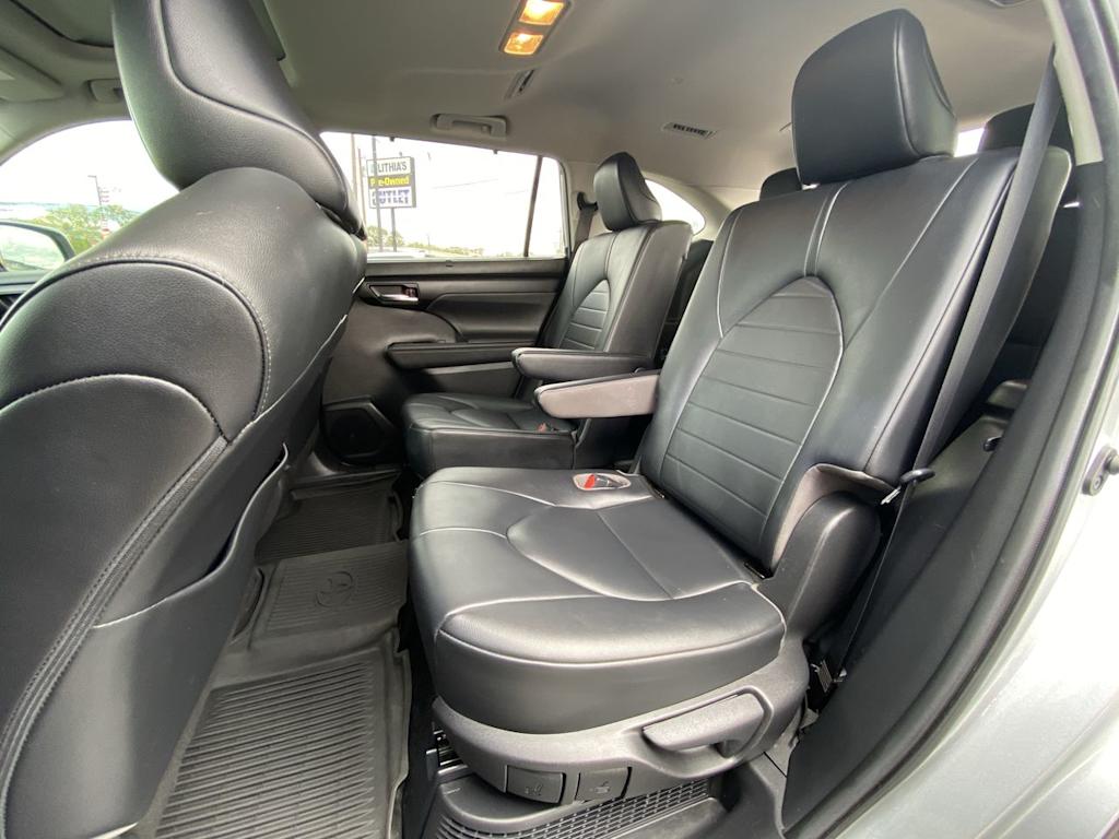 Thumbnail: 2020 Toyota Highlander - 10