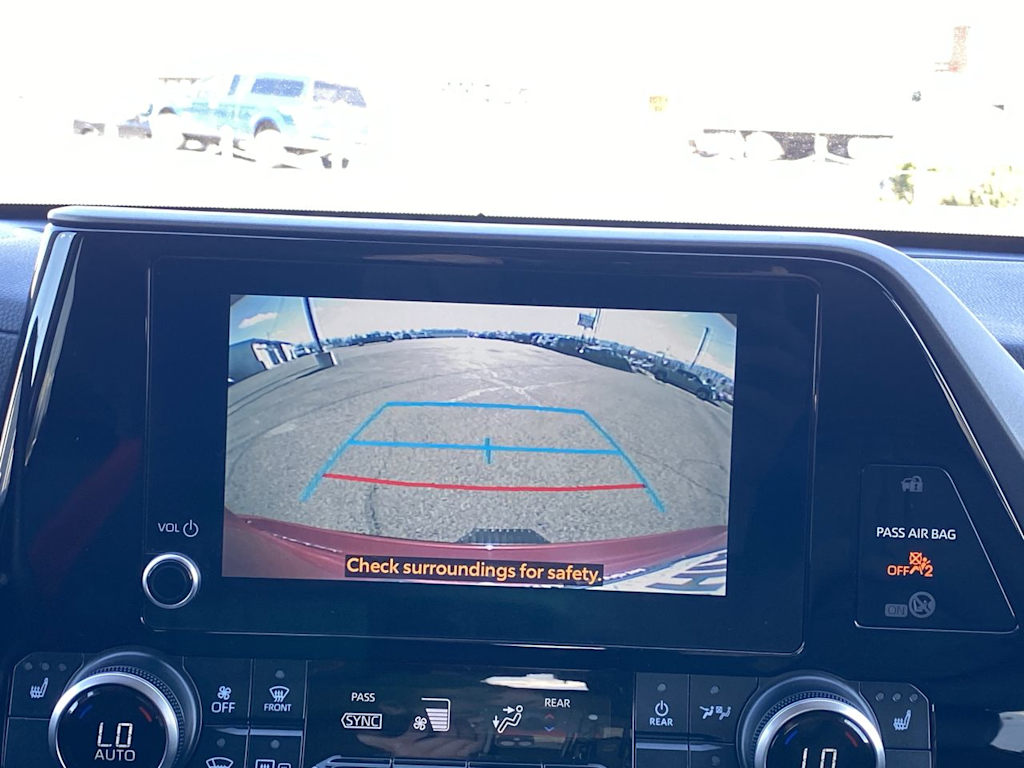 Thumbnail: 2024 Toyota Highlander - 22