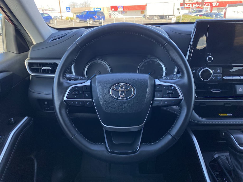 Thumbnail: 2024 Toyota Highlander - 2