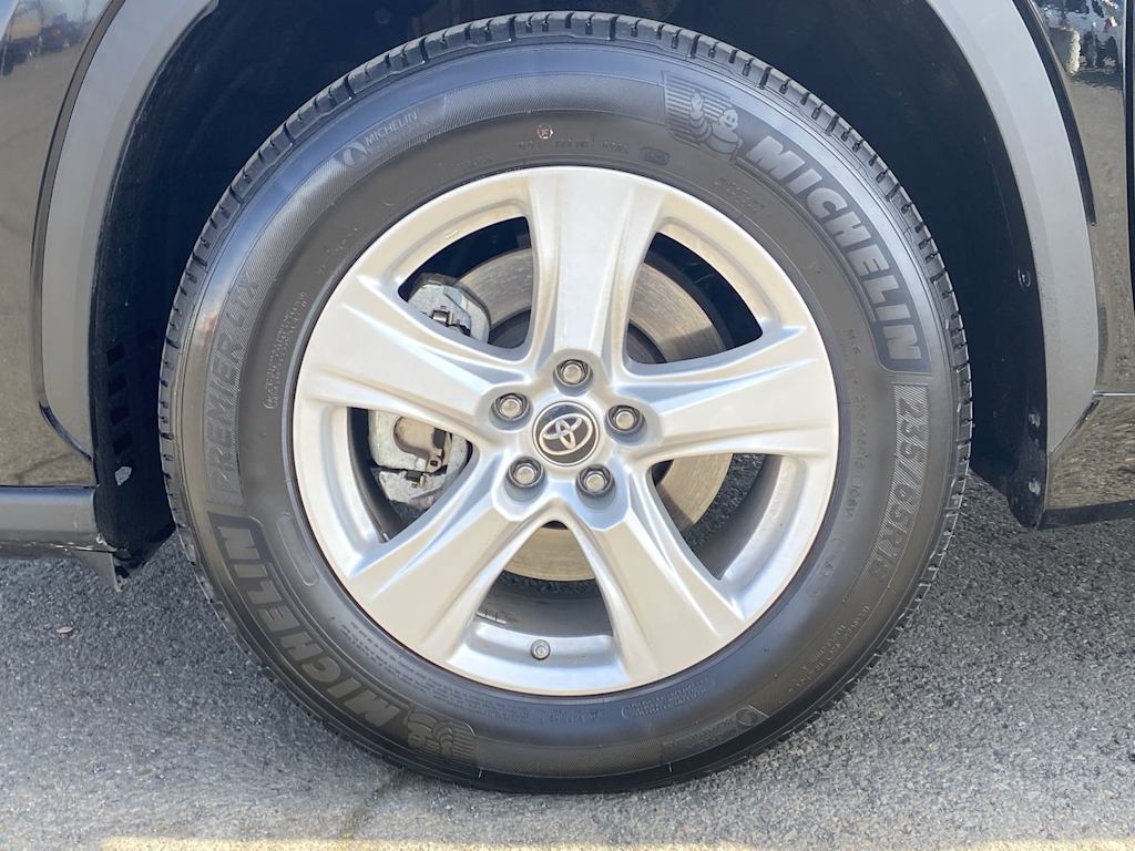 Thumbnail: 2023 Toyota Highlander - 6