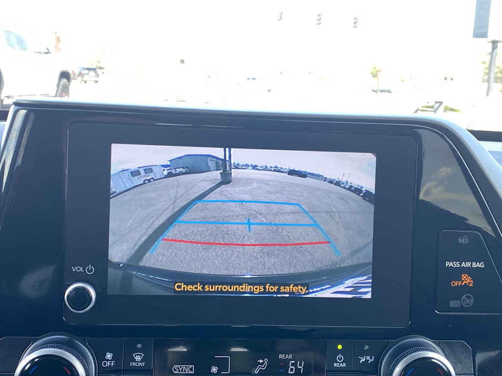 Thumbnail: 2023 Toyota Highlander - 22