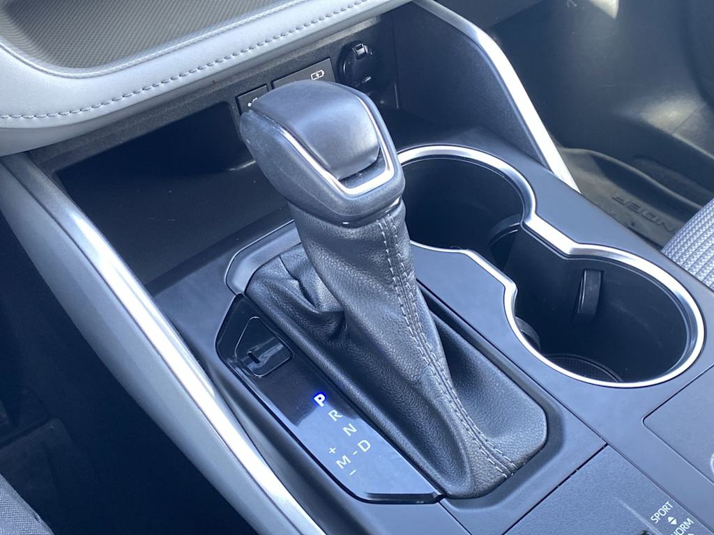 Thumbnail: 2023 Toyota Highlander - 12