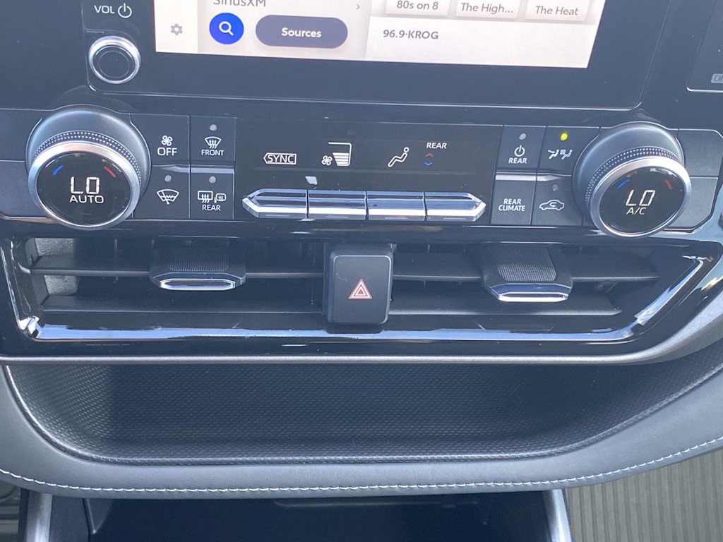 2024 Toyota Highlander LE - Photo 23