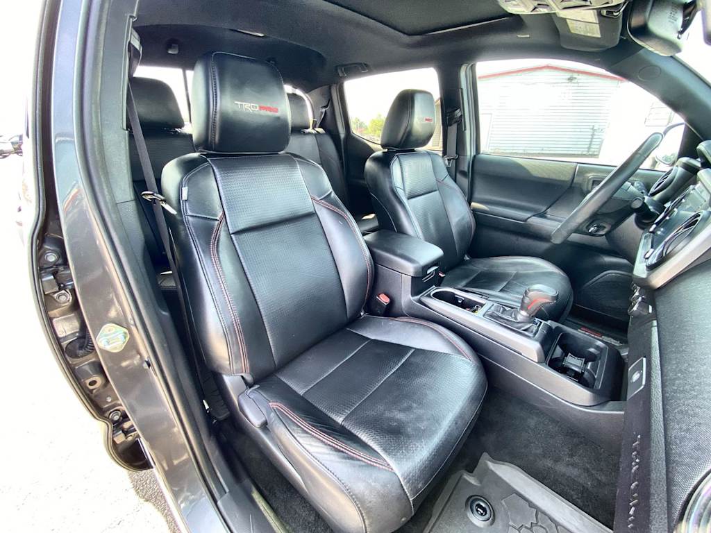 Thumbnail: 2020 Toyota Tacoma - 25