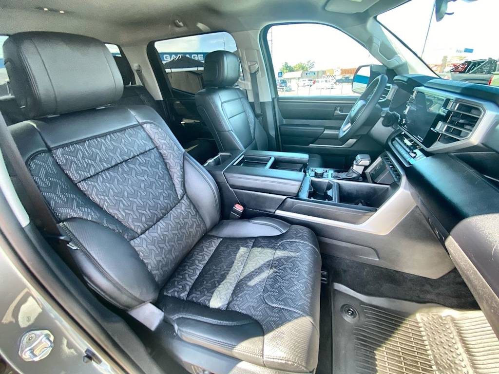 Thumbnail: 2024 Toyota Tundra - 8