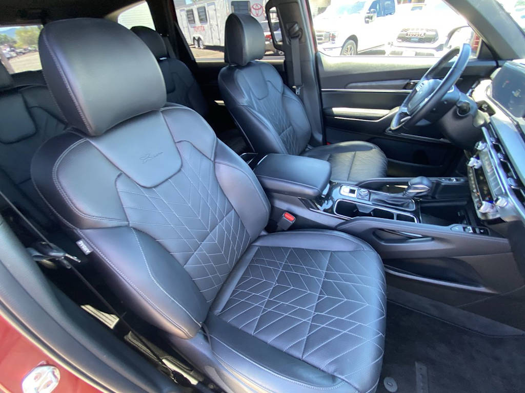 Thumbnail: 2023 Kia Telluride - 8
