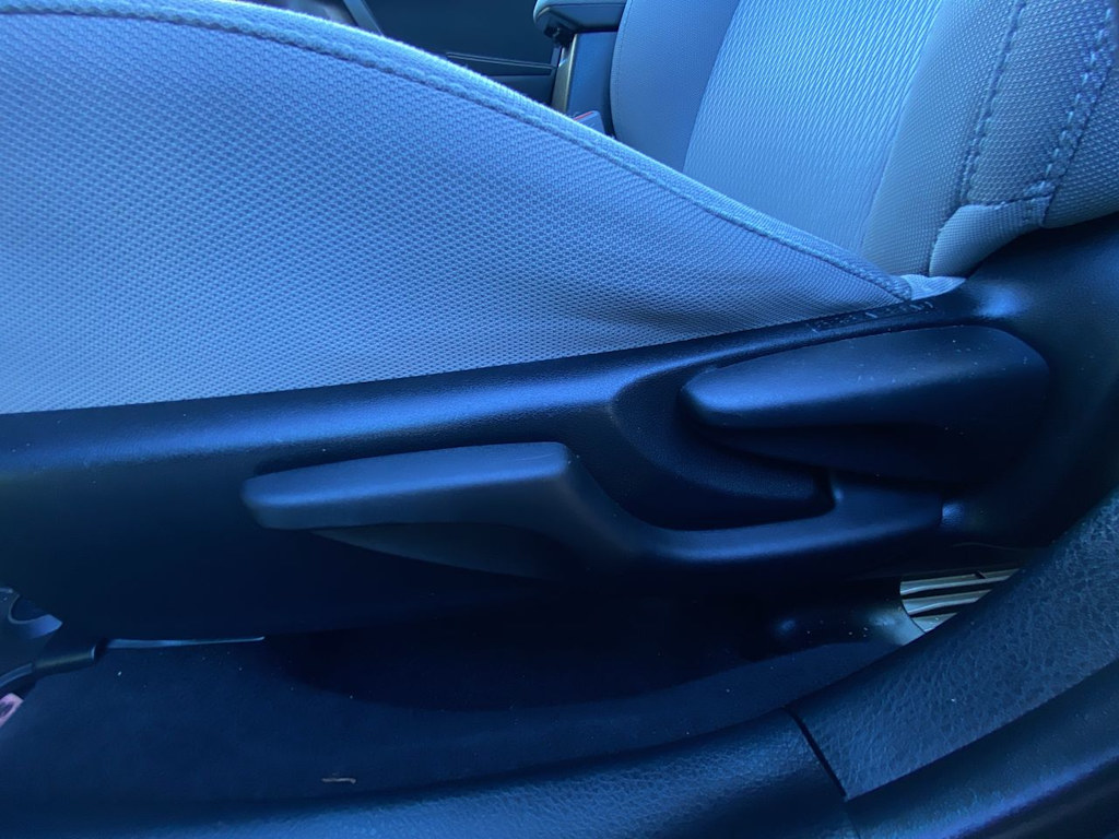 Thumbnail: 2016 Toyota Corolla - 19