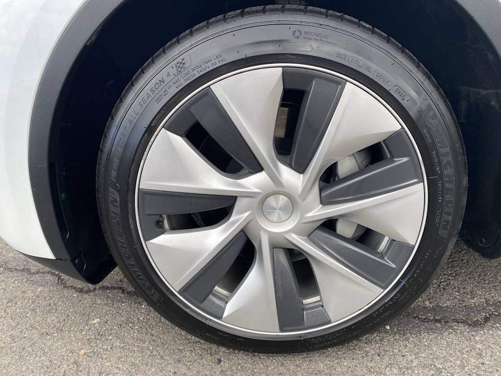 Thumbnail: 2023 Tesla Model Y - 7