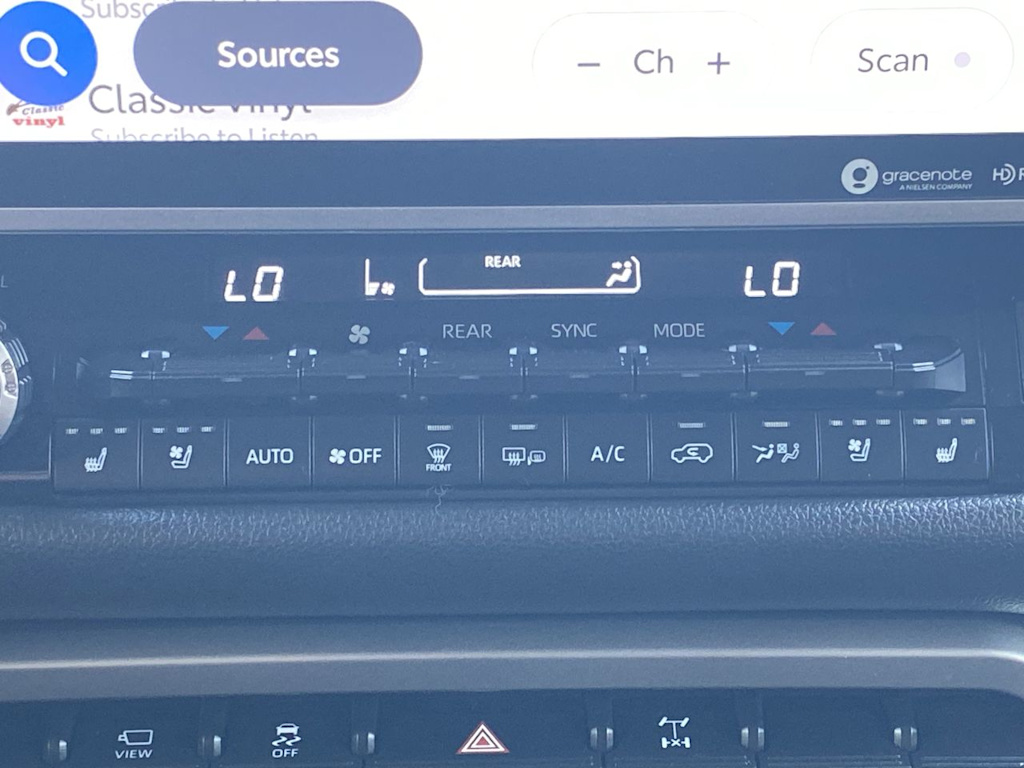 Thumbnail: 2023 Toyota Sequoia - 23