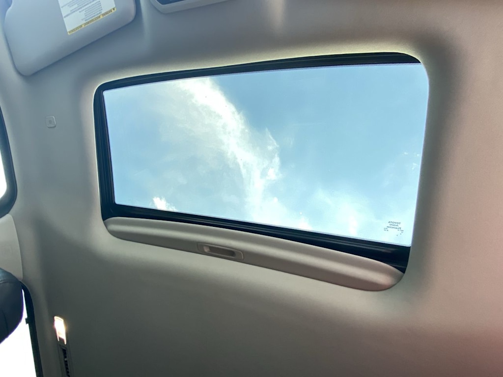 Thumbnail: 2023 Toyota Sequoia - 25
