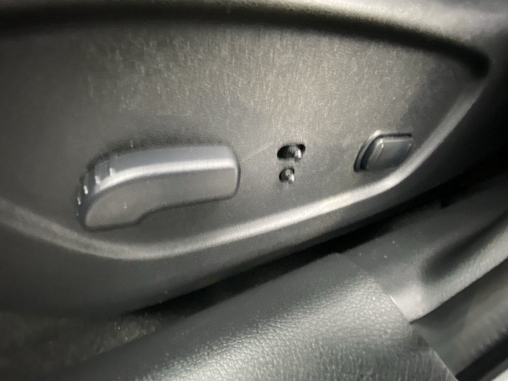 Thumbnail: 2020 Nissan Rogue Sport - 20