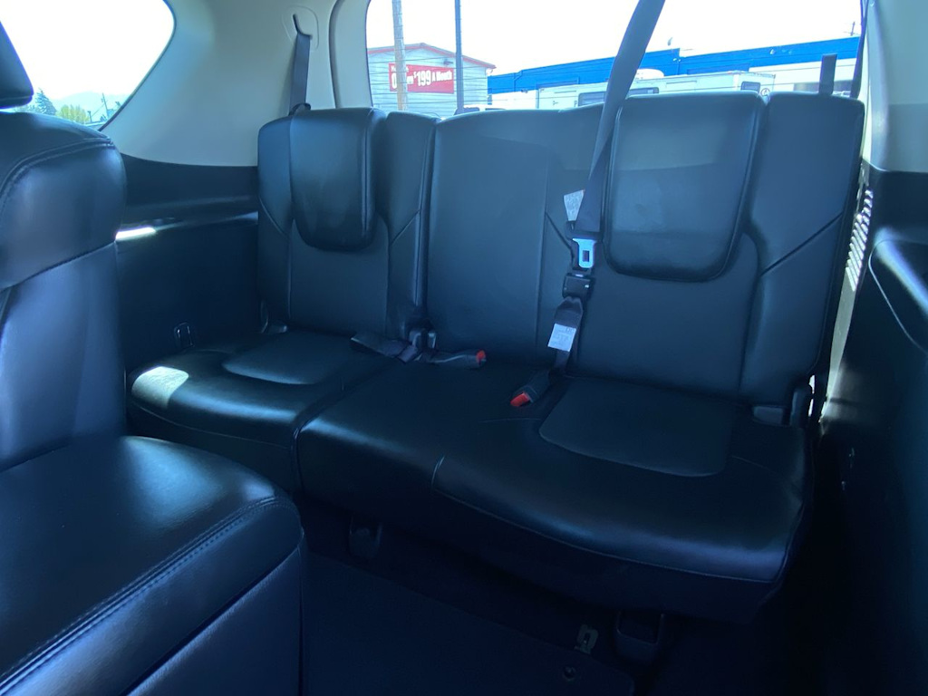 2022 Nissan Armada SL 26