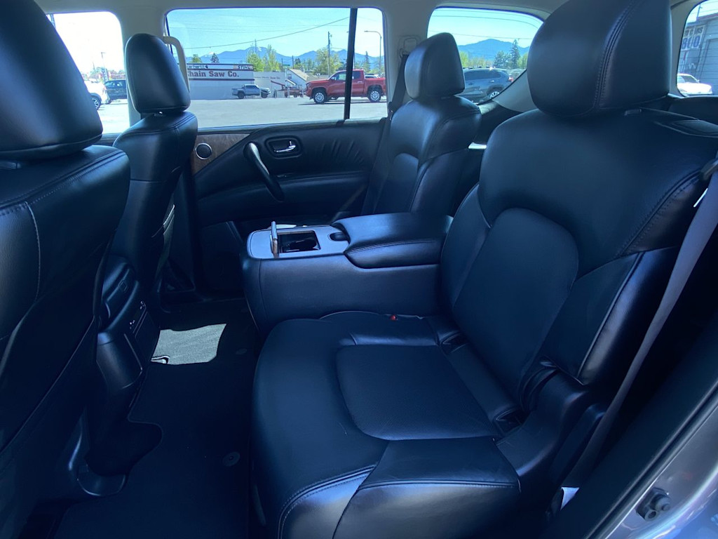 2022 Nissan Armada SL 10