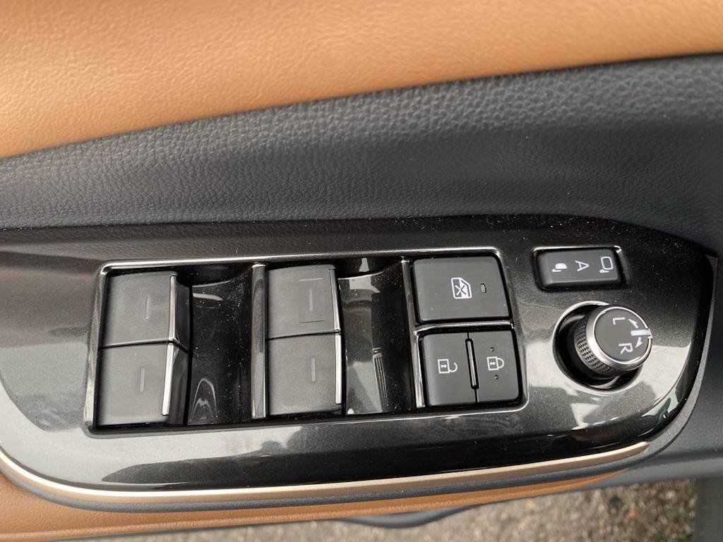 Thumbnail: 2026 Toyota Crown - 22