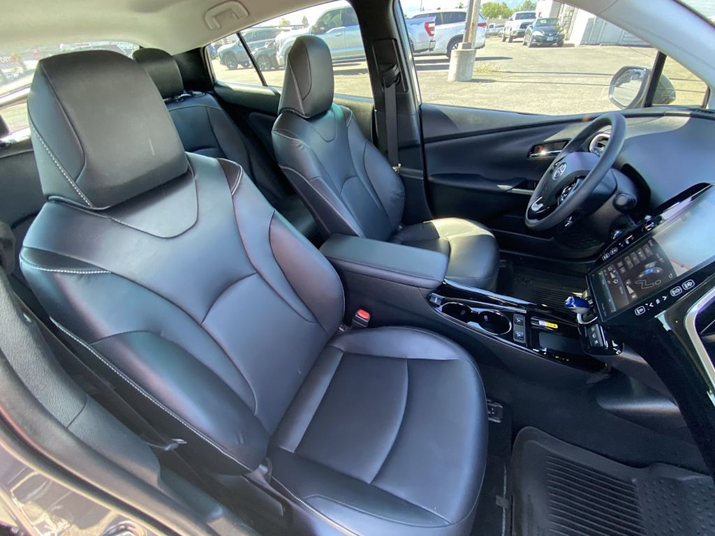 Thumbnail: 2022 Toyota Prius Prime - 25