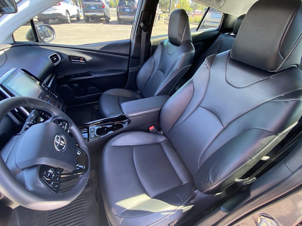 Thumbnail: 2022 Toyota Prius Prime - 7