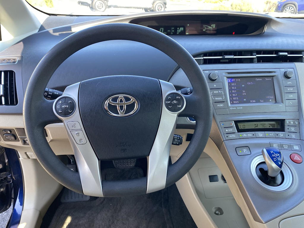 Thumbnail: 2013 Toyota Prius - 2