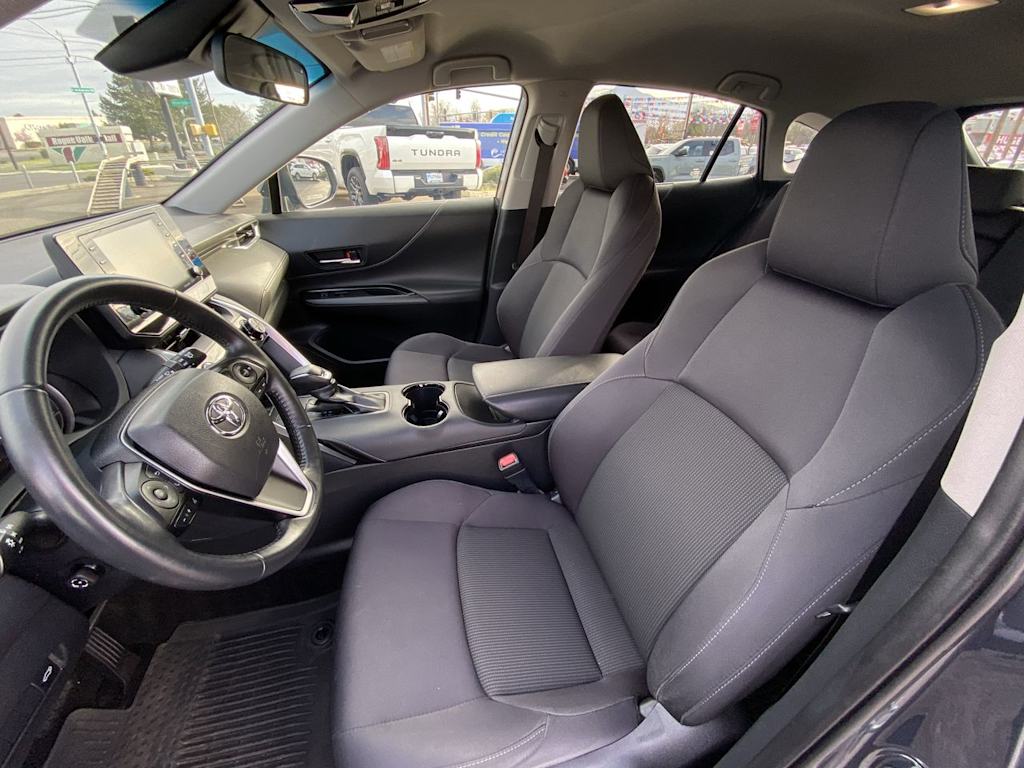 Thumbnail: 2022 Toyota Venza - 9