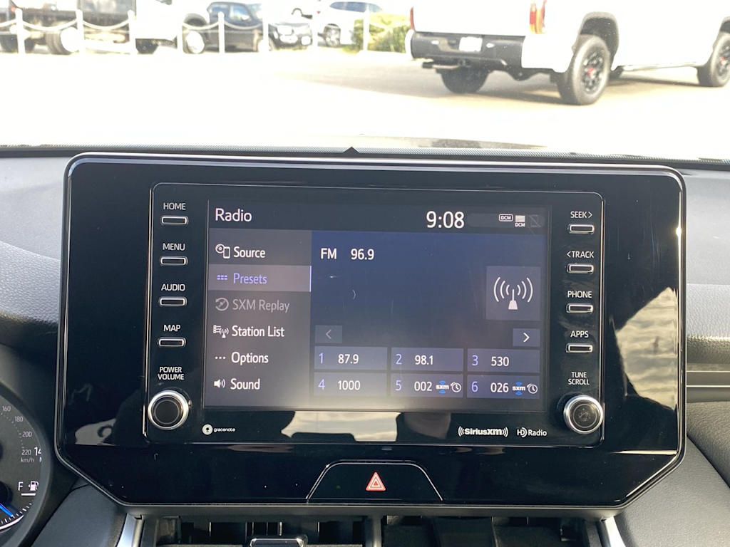 Thumbnail: 2022 Toyota Venza - 12