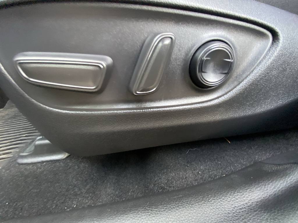 Thumbnail: 2022 Toyota Venza - 20