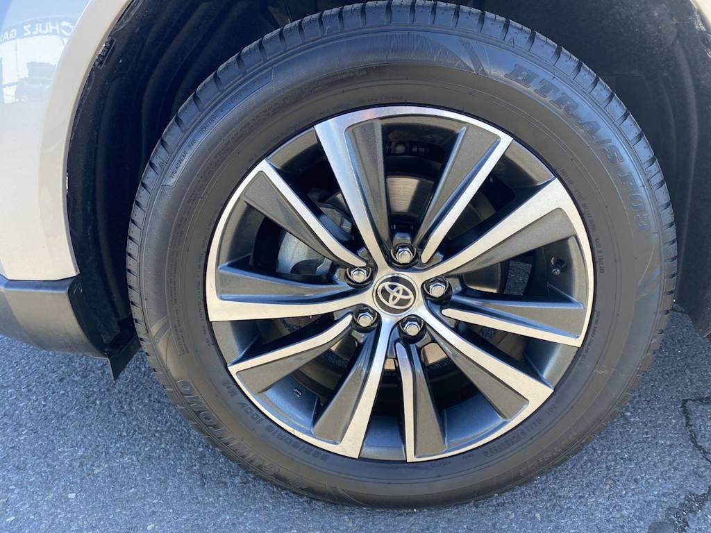 Thumbnail: 2024 Toyota Venza - 5