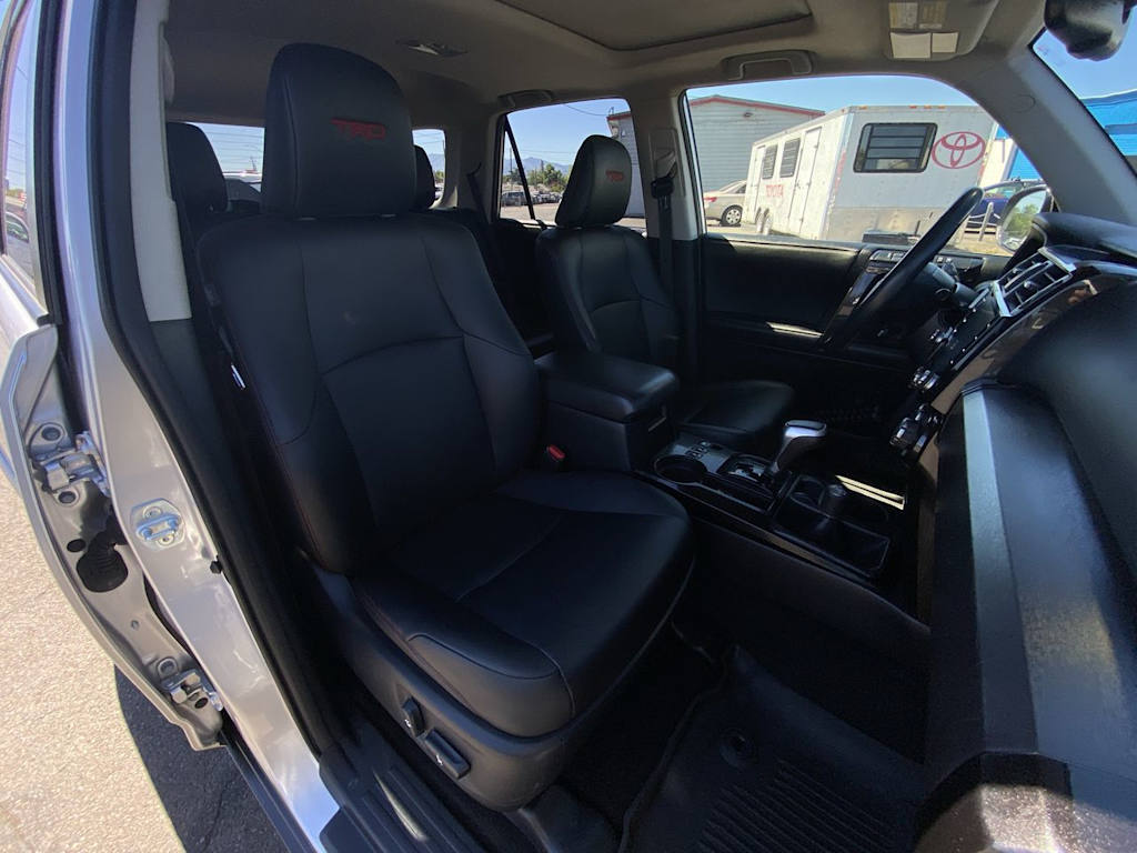 Thumbnail: 2020 Toyota 4Runner - 10