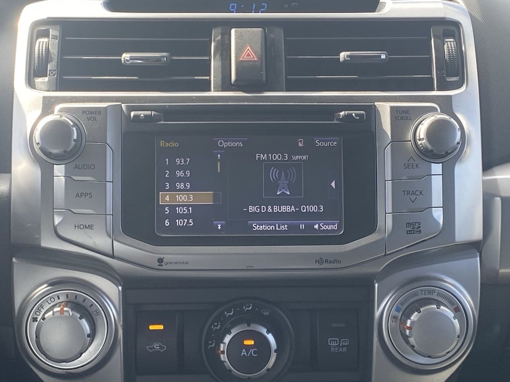 Thumbnail: 2014 Toyota 4Runner - 10