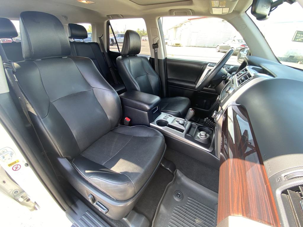 Thumbnail: 2017 Toyota 4Runner - 8