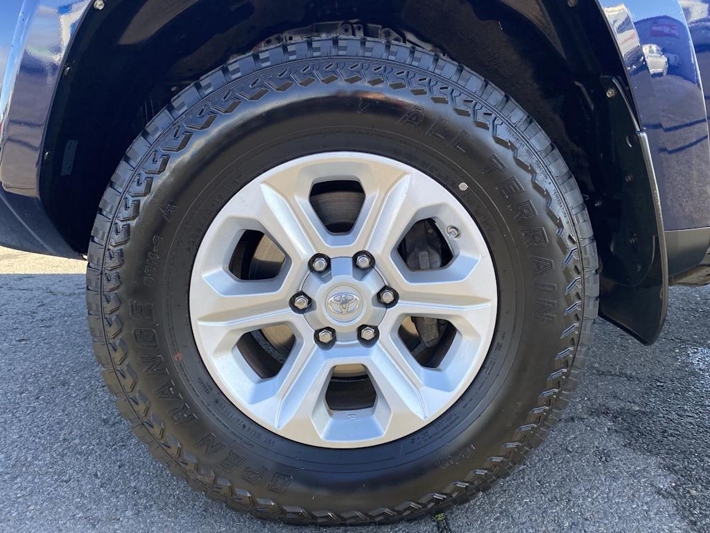 Thumbnail: 2016 Toyota 4Runner - 6