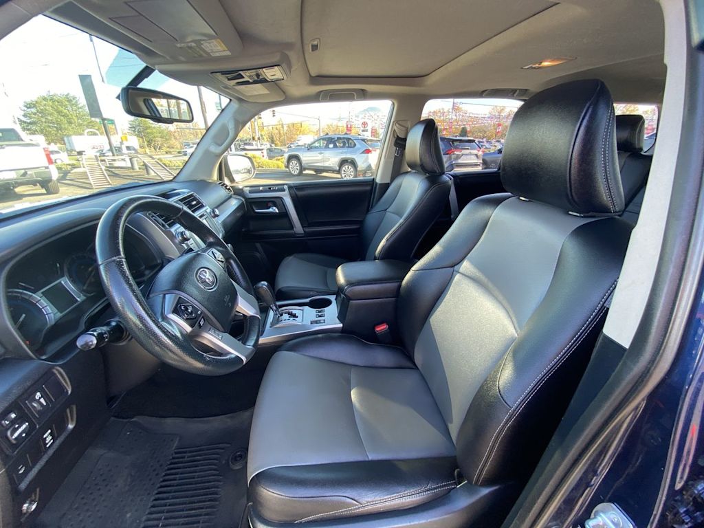 Thumbnail: 2016 Toyota 4Runner - 8