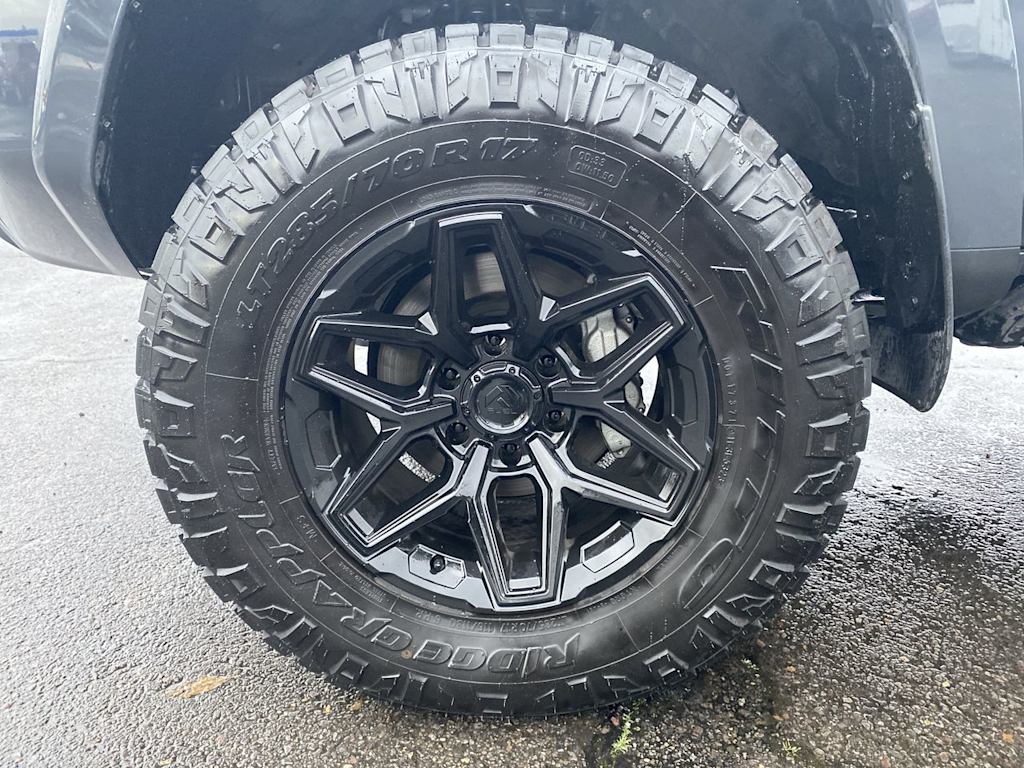 Thumbnail: 2024 Toyota 4Runner - 7