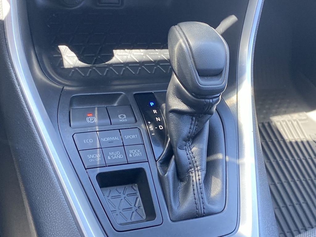 Thumbnail: 2020 Toyota RAV4 - 11