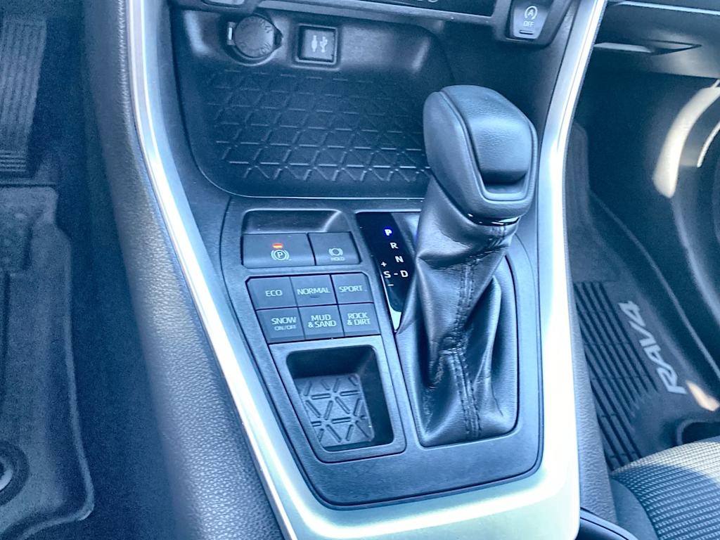 Thumbnail: 2019 Toyota RAV4 - 11