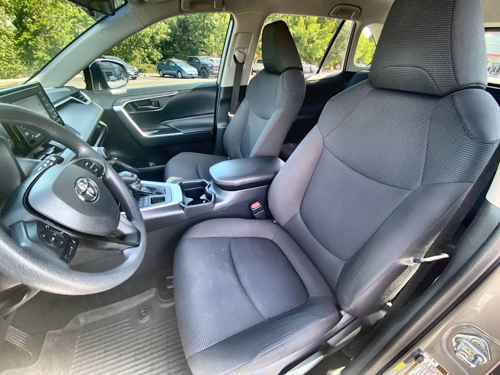Thumbnail: 2019 Toyota RAV4 - 7