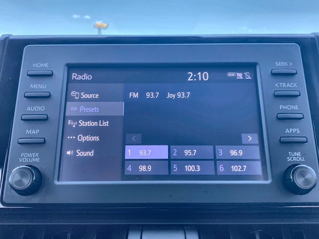Thumbnail: 2019 Toyota RAV4 - 10