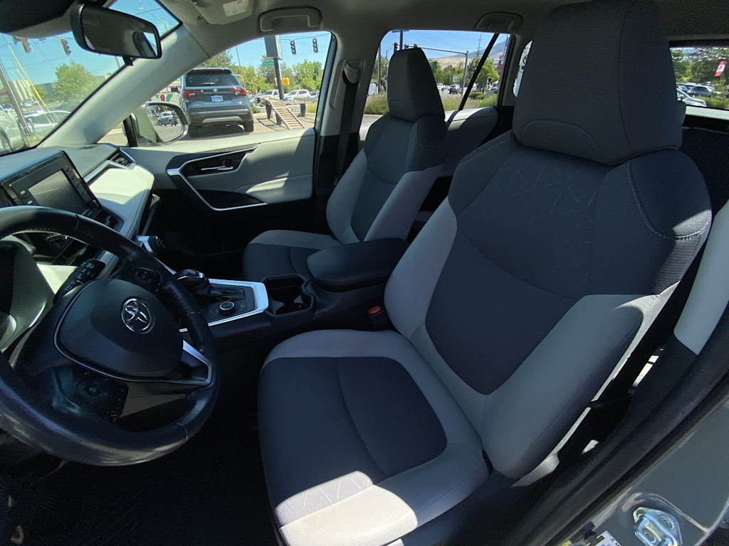 Thumbnail: 2020 Toyota RAV4 - 7