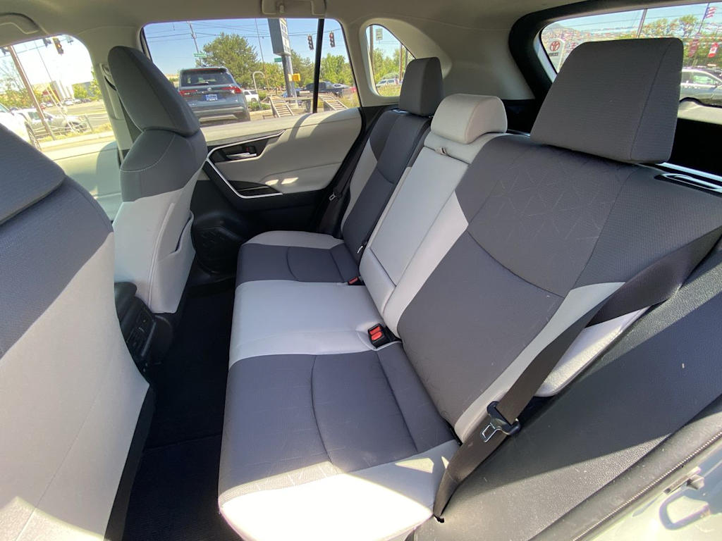 Thumbnail: 2020 Toyota RAV4 - 9