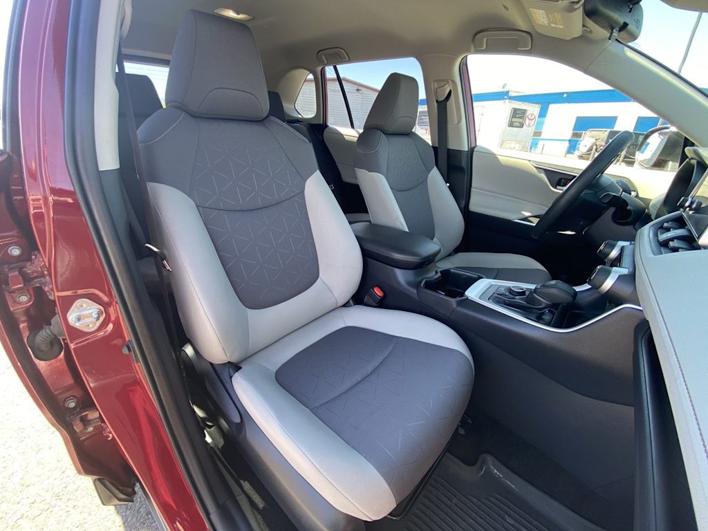 Thumbnail: 2025 Toyota RAV4 - 8