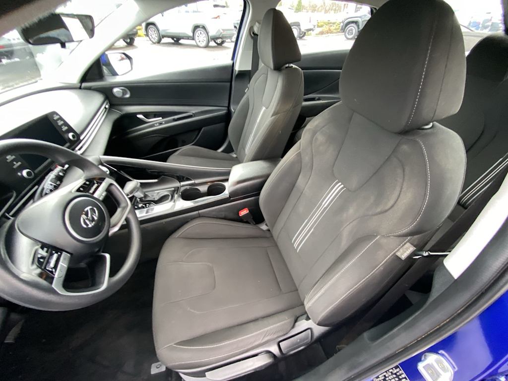 Thumbnail: 2023 Hyundai Elantra - 8