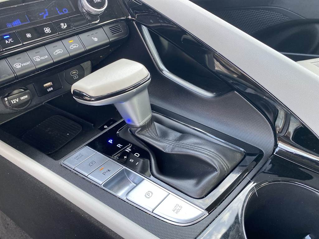 Thumbnail: 2024 Hyundai Elantra - 11