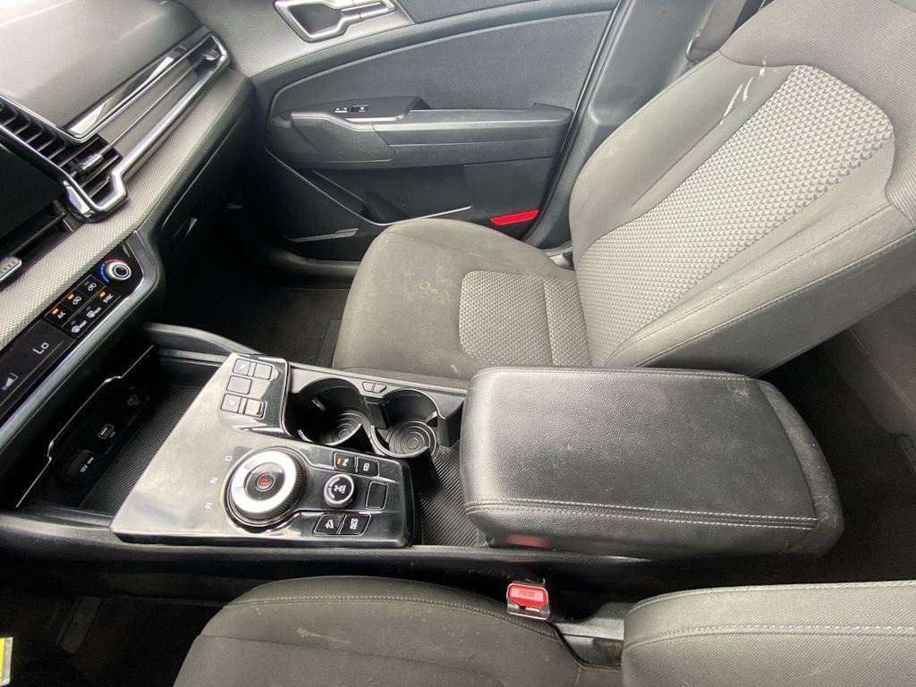 Thumbnail: 2023 Kia Sportage - 8