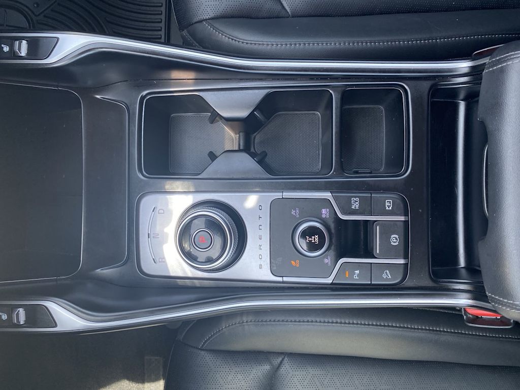 Thumbnail: 2023 Kia Sorento - 13