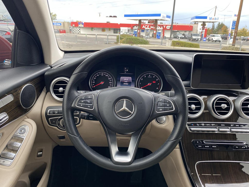 Thumbnail: 2017 Mercedes-Benz GLC - 2