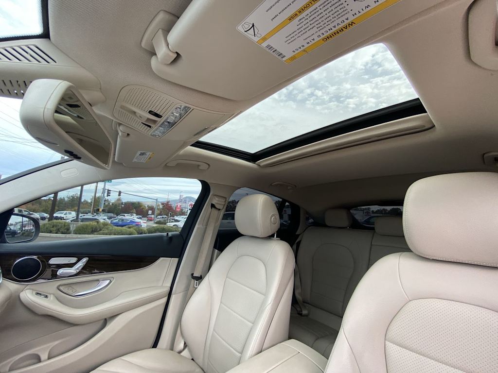 Thumbnail: 2017 Mercedes-Benz GLC - 24