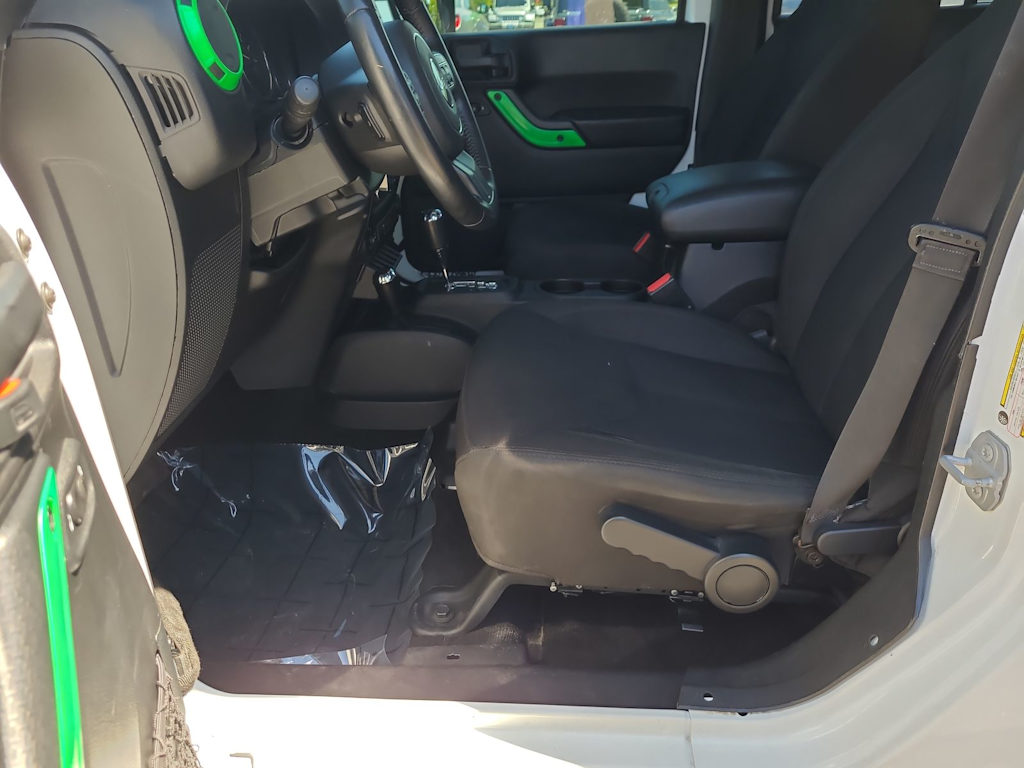 2017 Jeep Wrangler Unlimited Sport 10