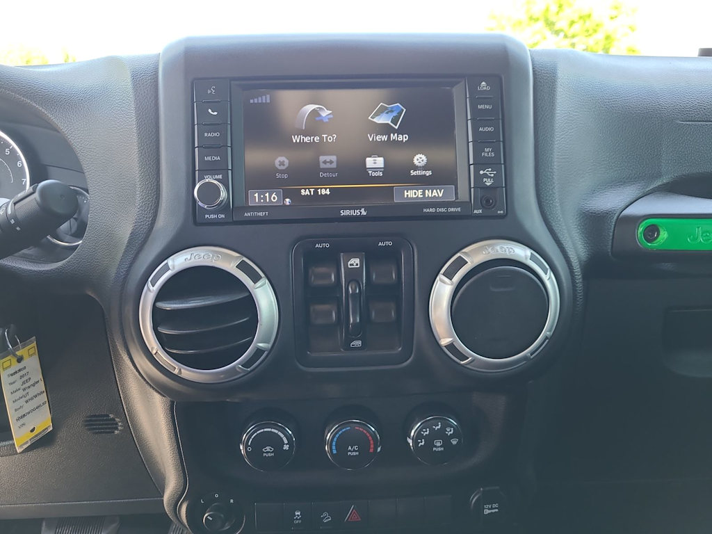 2017 Jeep Wrangler Unlimited Sport 12
