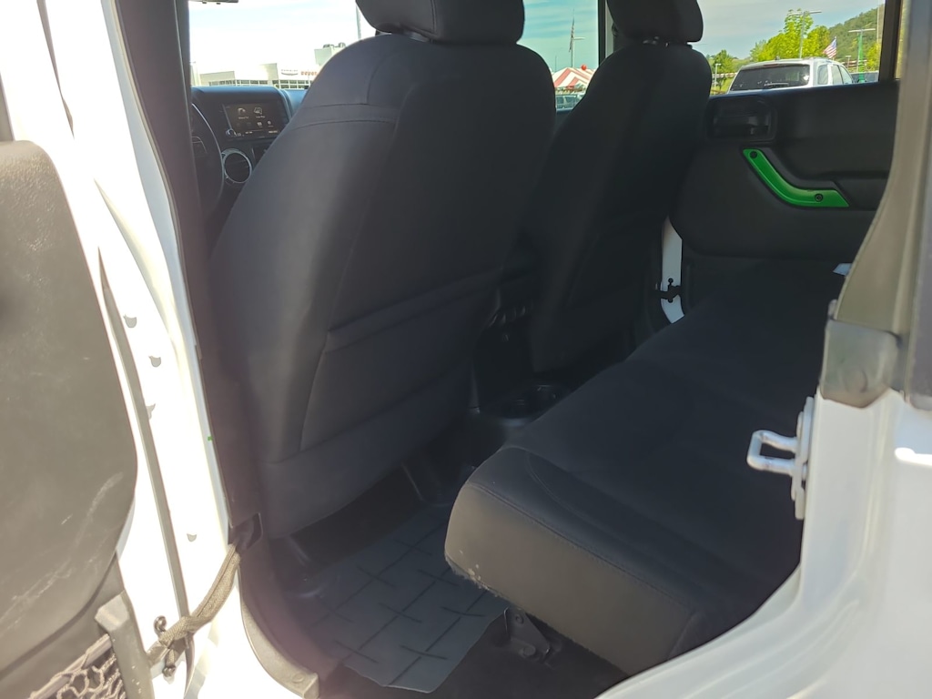 2017 Jeep Wrangler Unlimited Sport 26