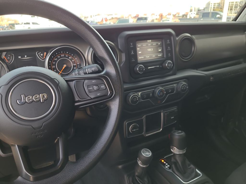 Thumbnail: 2019 Jeep Wrangler - 10