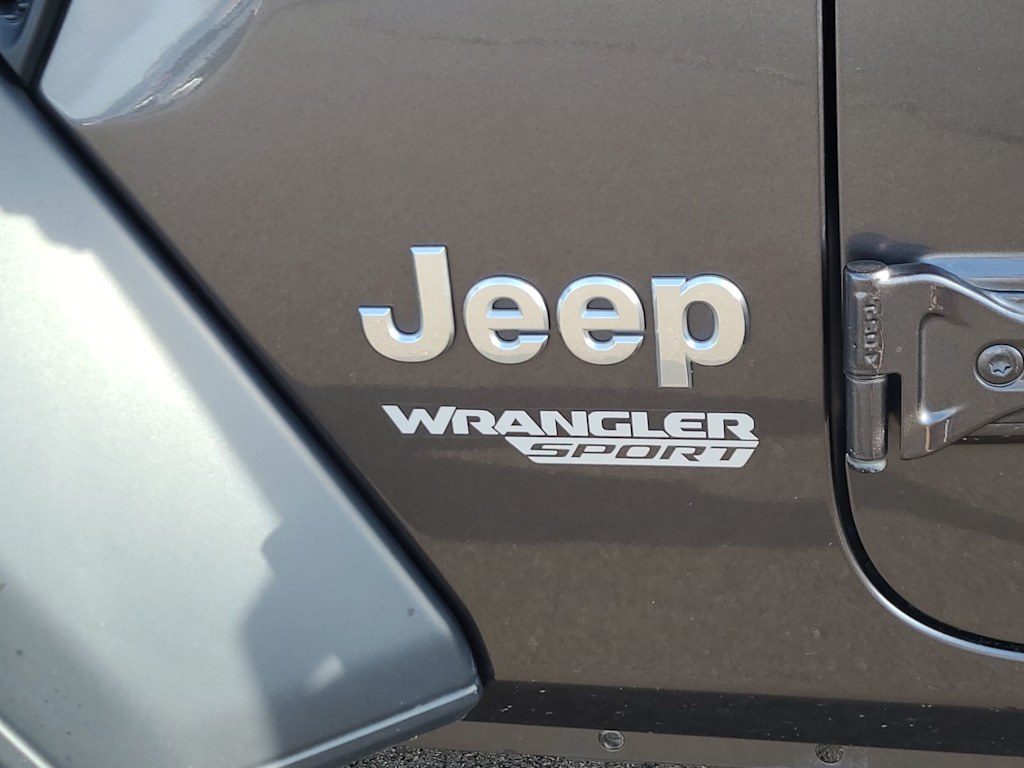 Thumbnail: 2019 Jeep Wrangler - 7