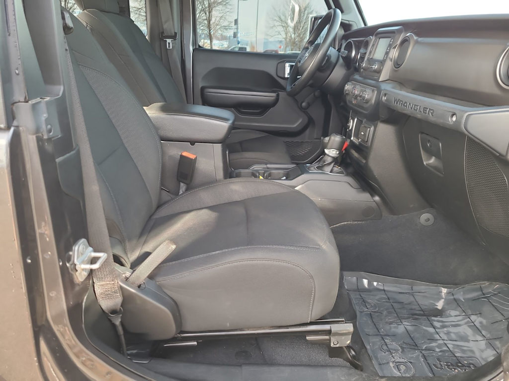 Thumbnail: 2019 Jeep Wrangler - 28